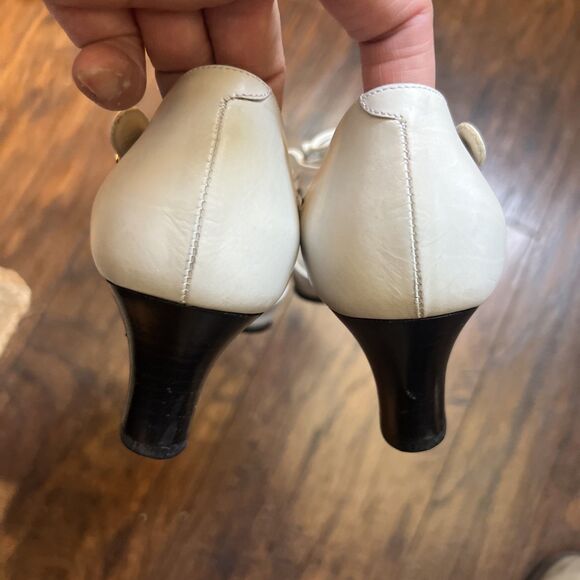 Vintage Bally Made In Italy Kiltie Fringe Size 6M Side Buckle Pumps Gray 90’s - Picture 7 of 10